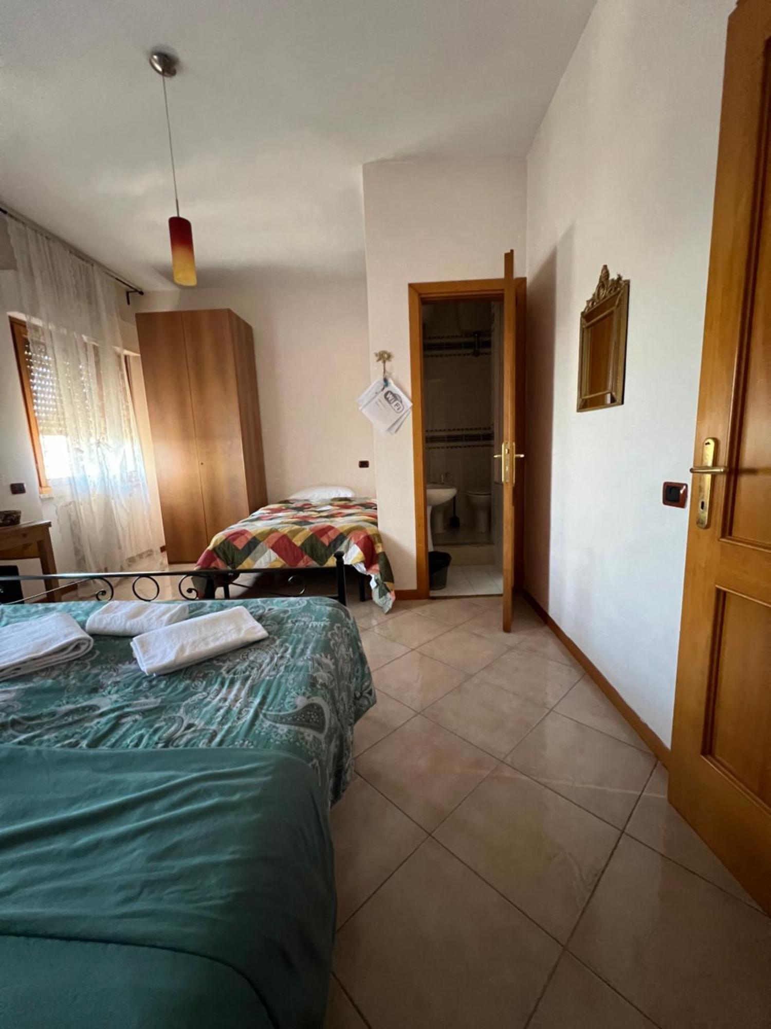 นูโอว่า เฟียร่า บีแอนด์บี Bed & Breakfast ปอนเต กาเลเรีย ภายนอก รูปภาพ